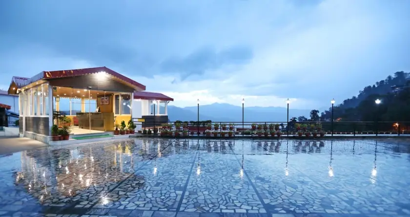 Hotel Vishnu Palace